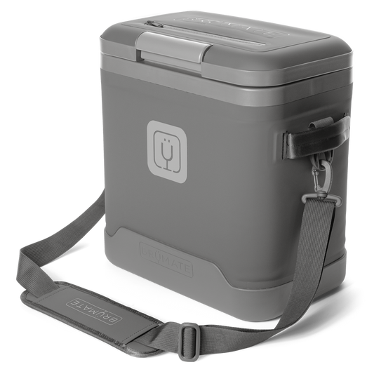 magpack-18-can-r1 magpack_18_graphite_front_strap.png